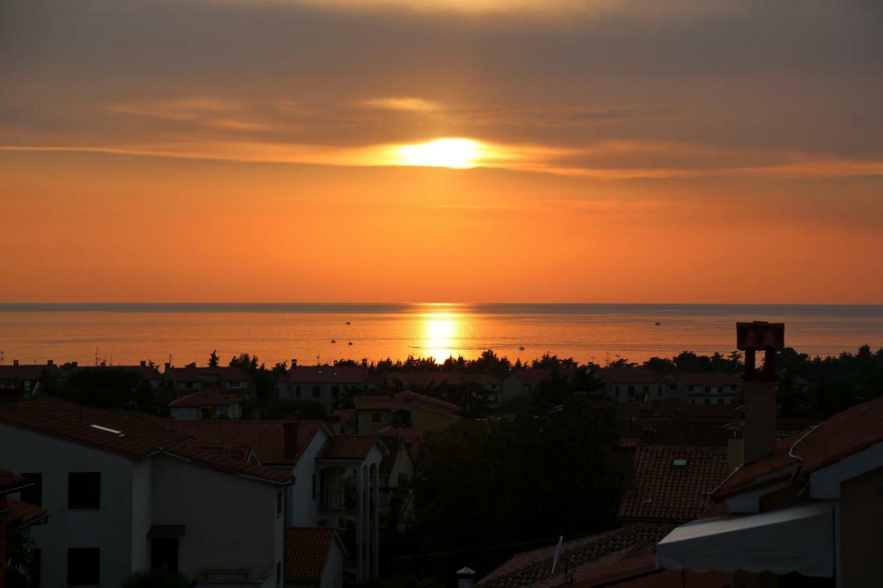 Apartment Panorama Porec Esterno foto