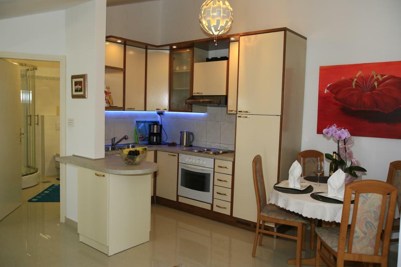 Apartment Panorama Porec Esterno foto